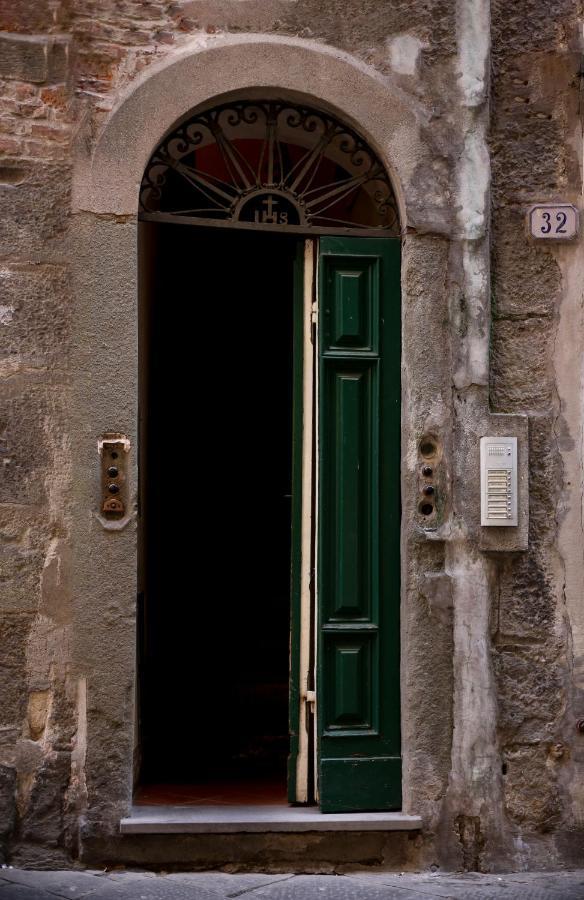 A Palazzo Busdraghi Residenza D'Epoca Bed & Breakfast Lucca Bagian luar foto