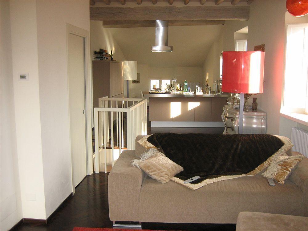A Palazzo Busdraghi Residenza D'Epoca Bed & Breakfast Lucca Bagian luar foto