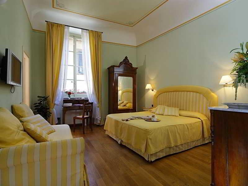 A Palazzo Busdraghi Residenza D'Epoca Bed & Breakfast Lucca Ruang foto