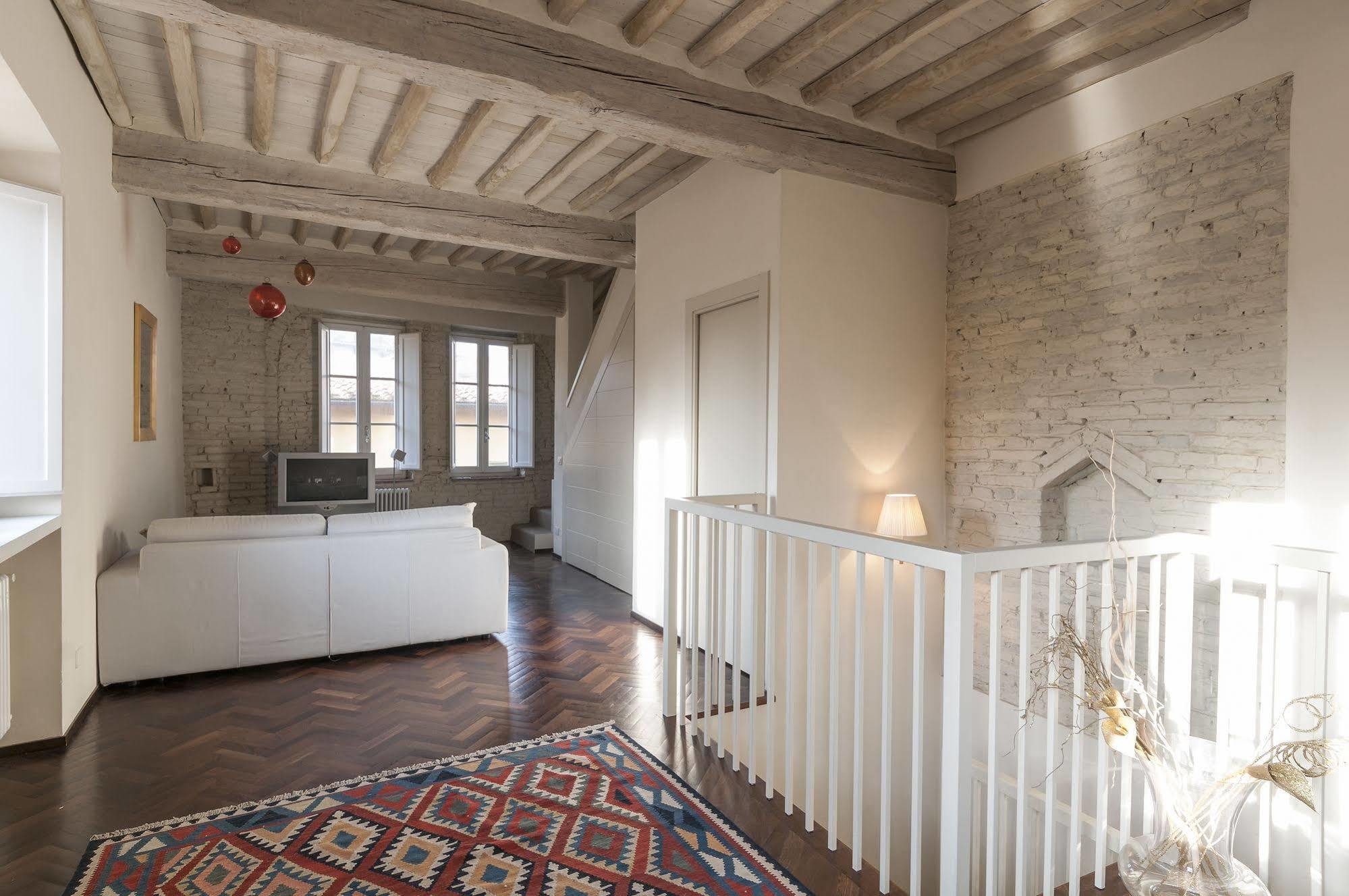 A Palazzo Busdraghi Residenza D'Epoca Bed & Breakfast Lucca Bagian luar foto