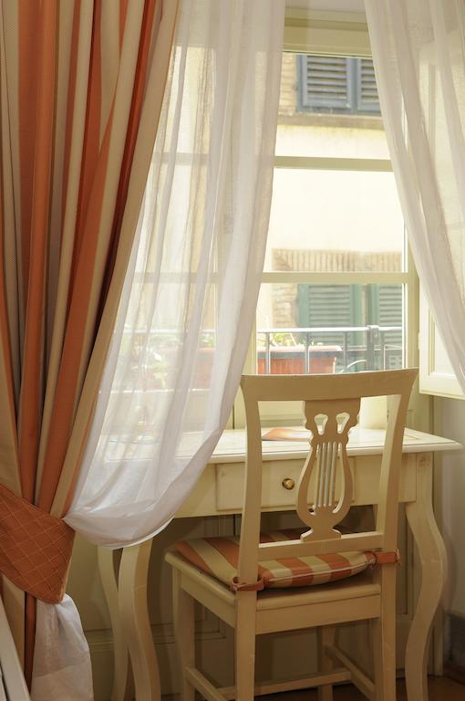 A Palazzo Busdraghi Residenza D'Epoca Bed & Breakfast Lucca Bagian luar foto